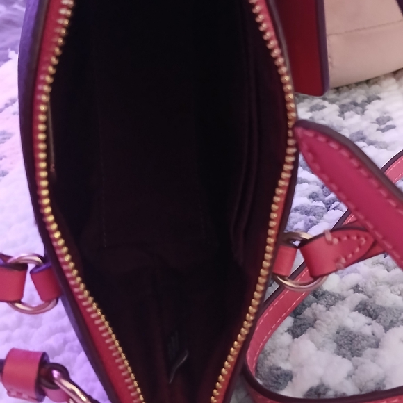 Authentic Coach Mini Gallery Signature Canvas Crossbody Bag - Picture 2 of 10